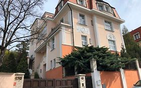 Rooms In Prague-Big+Comfy